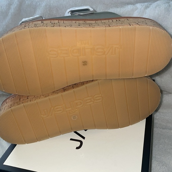 NWT J/SLIDES BELINDA Silver Leather Sandal - Picture 13 of 14